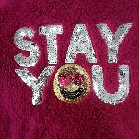 ⭐Buy 2 get 1 free⭐Cute "STAY YOU" sequin, graphic design, faux fur sweater - Picture 4 of 8
